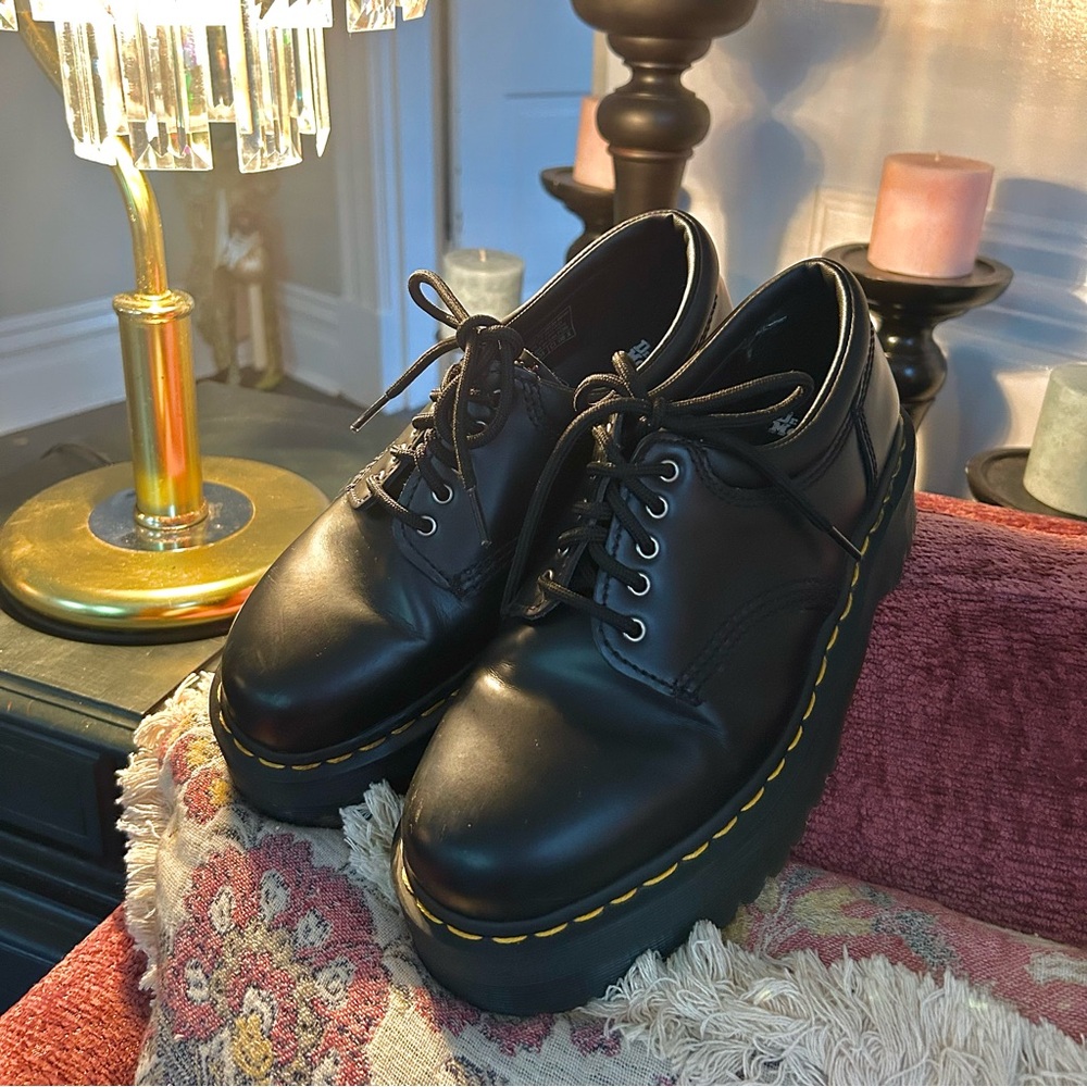 Dr. Martens 8053 Leather Platform Casual Shoes ✨